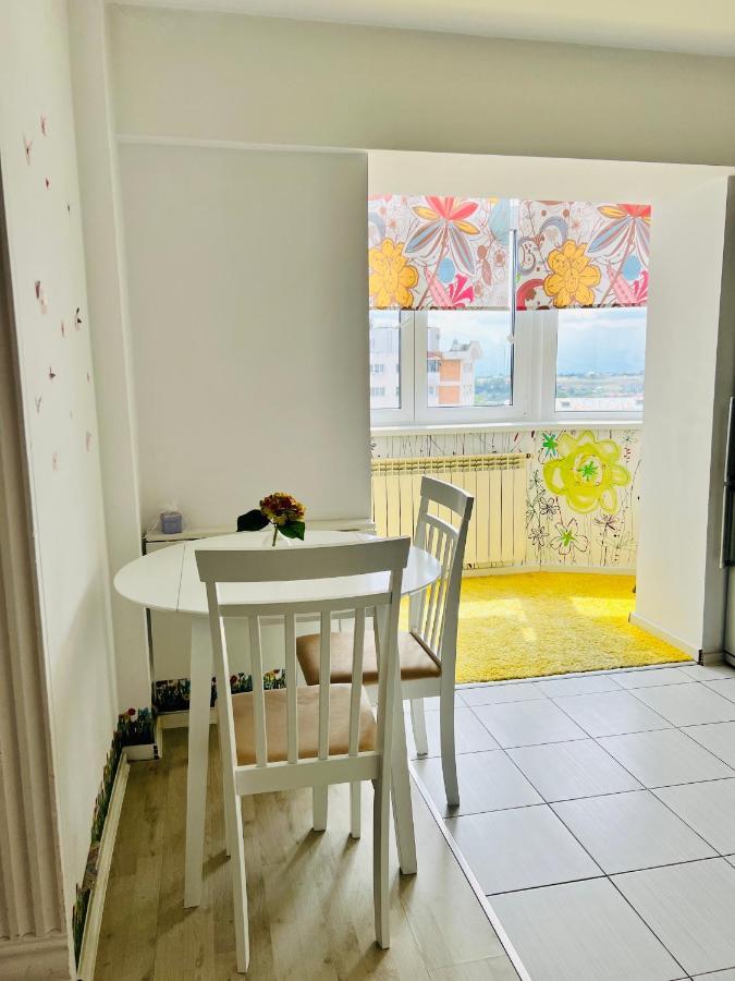 Panoramic M&M Apartment Σουκεάβα Εξωτερικό φωτογραφία